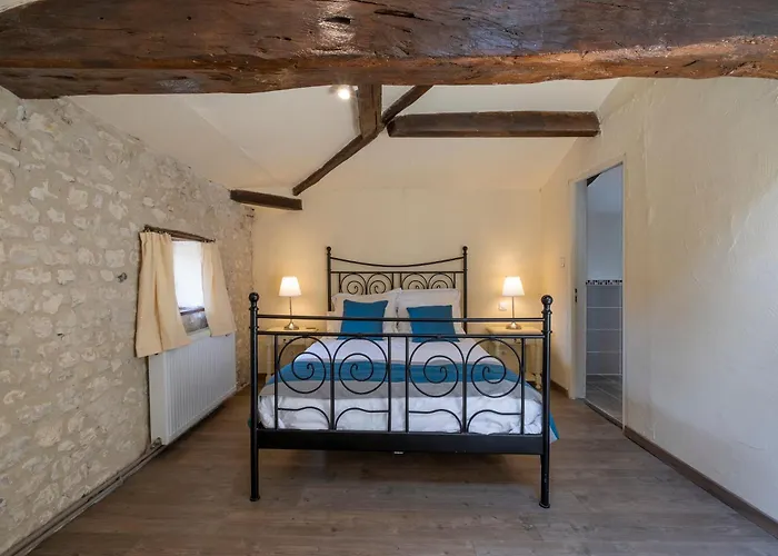 Domaine Chez Les Rois Bed & Breakfast Berneuil (Charente)